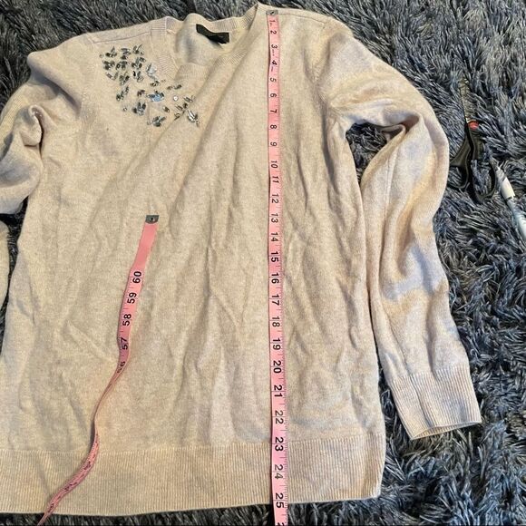 SAKS FIFTH AVENUE Black Label Embellished Cashmere Sweater In Beige- Size Medium - Picture 10 of 11